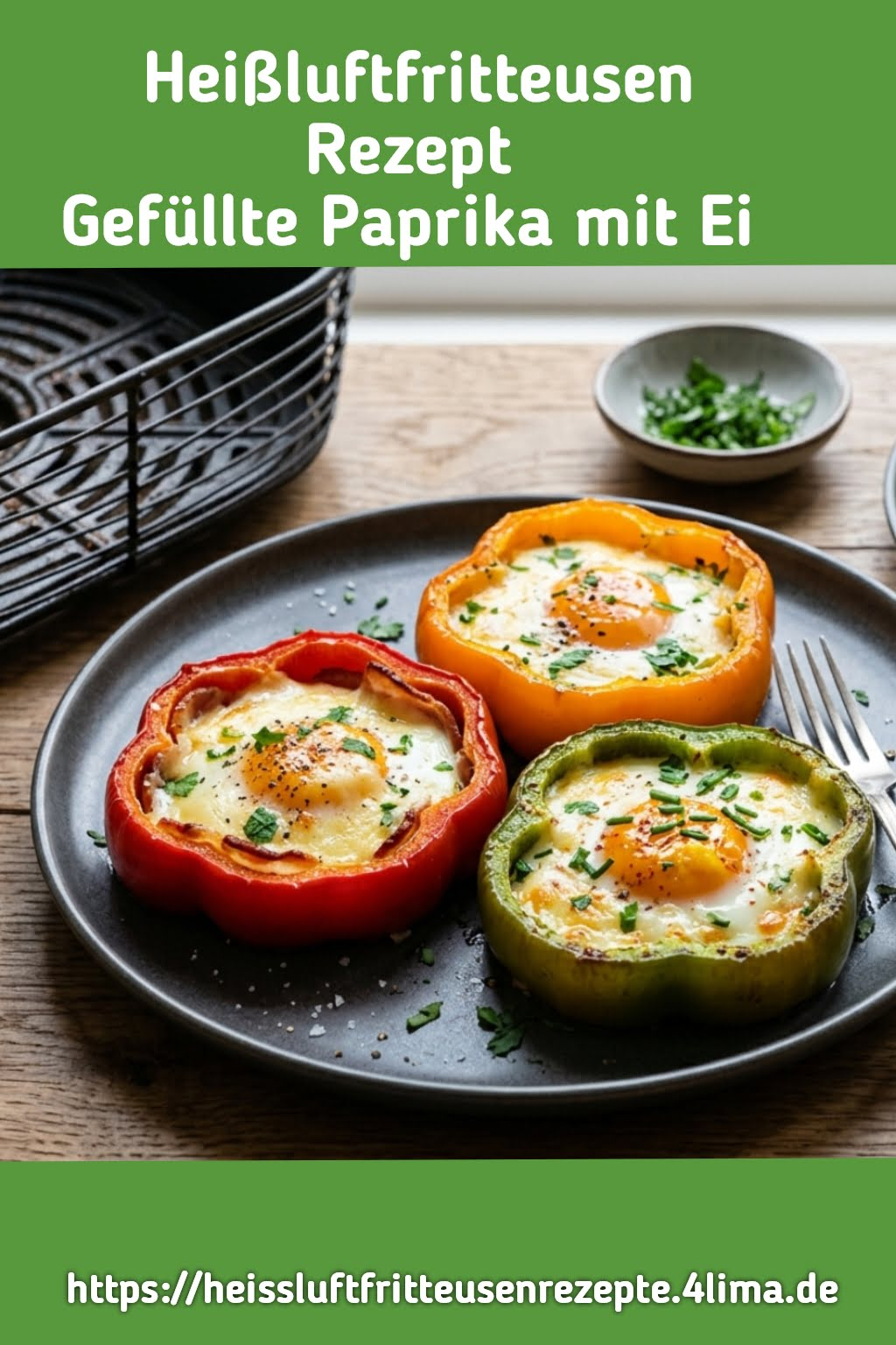 Pinterest-Pin: Gefüllte Paprikaringe mit Ei aus der Heißluftfritteuse – Rezept zum Pinnen